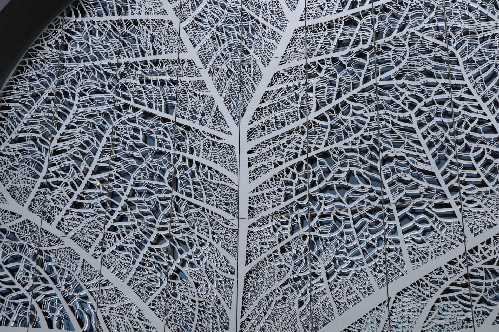 International artist Jan Hendrix collaborates with Zahner for latest installation