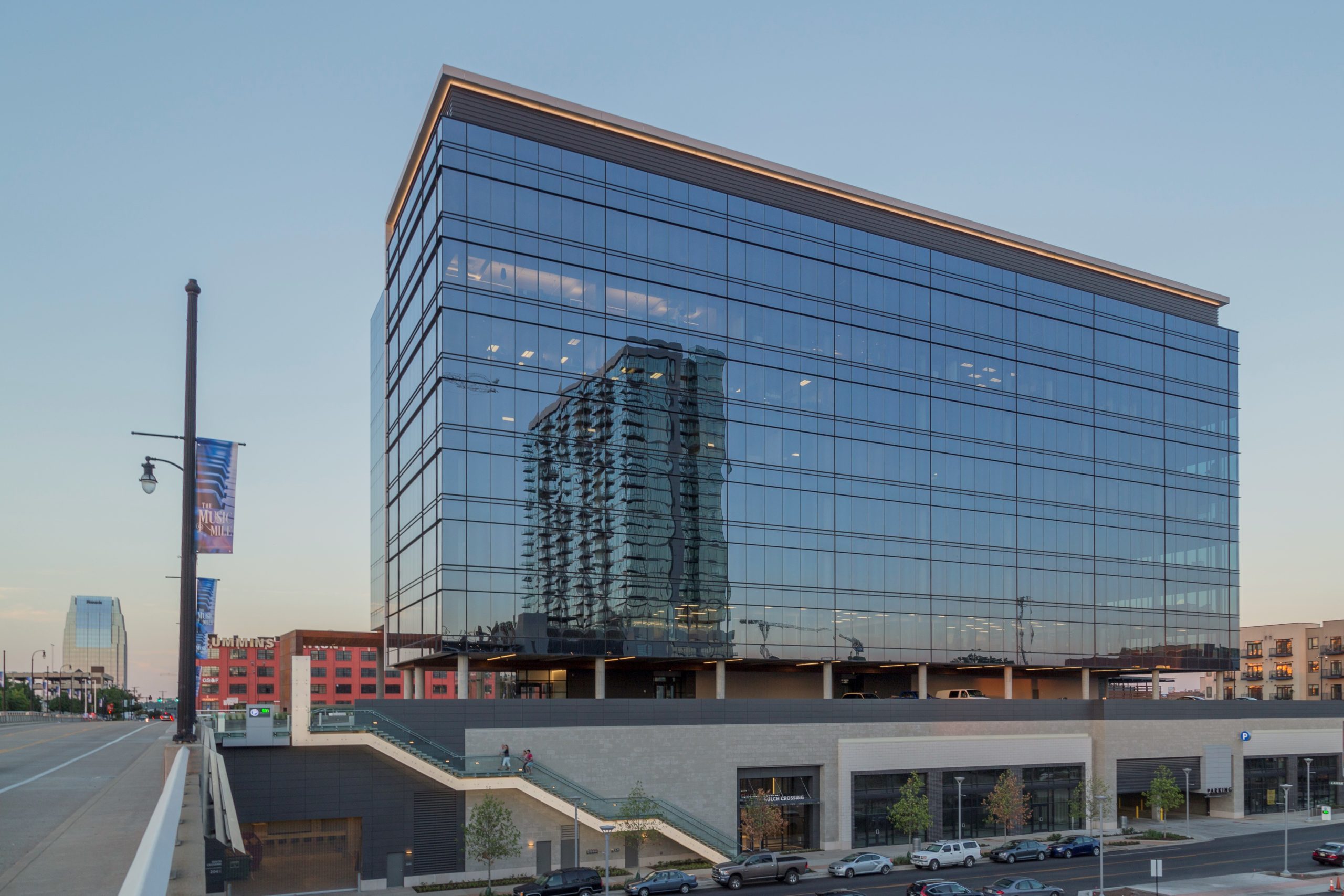 Gulch Crossing provides a high walkability score, an uncommon feature for similar mid-rise buildings.