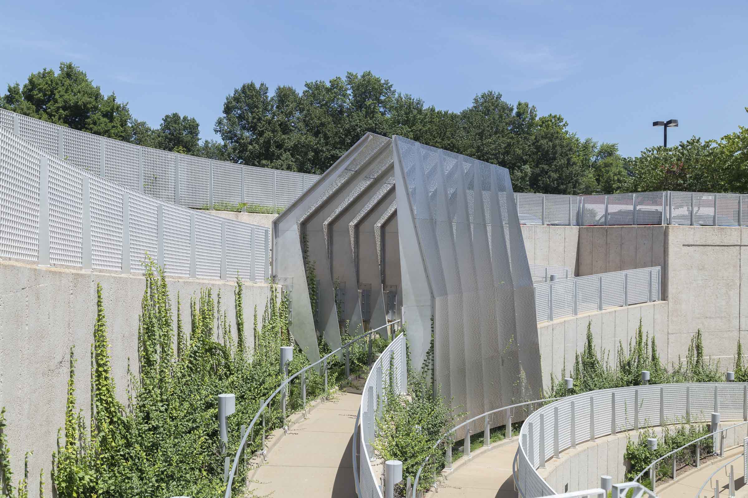 Hoi Polloi public artwork for the St. Louis Metrolink at Forsyth Station.