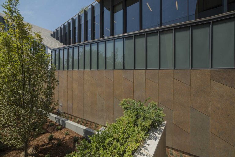 Modern Materials, Timeless Craft: The Beauty and Simplicity of Flat Seam Panels