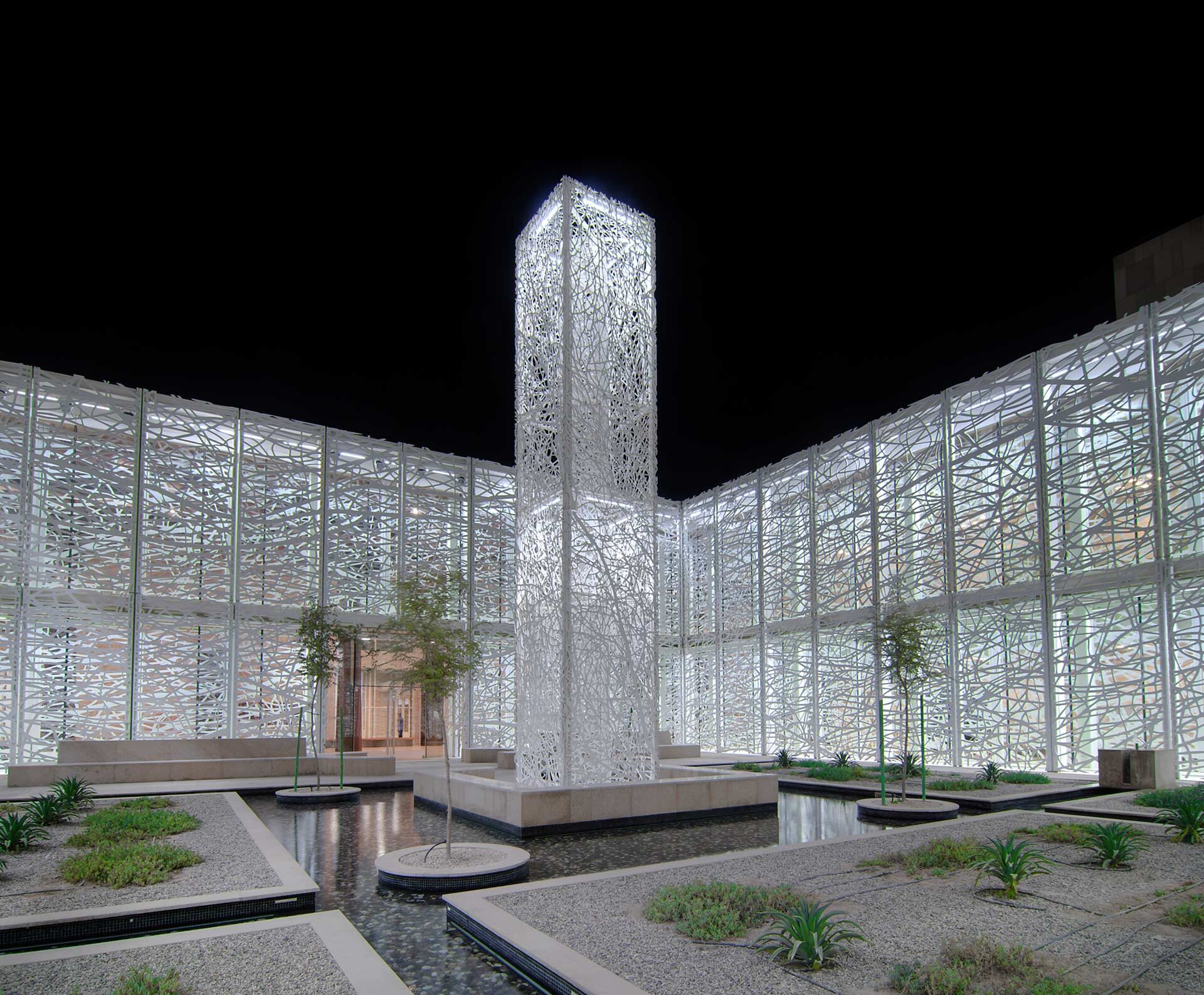 doha-education-city-artwall-lit-sculpture-garden-jan-hendrix