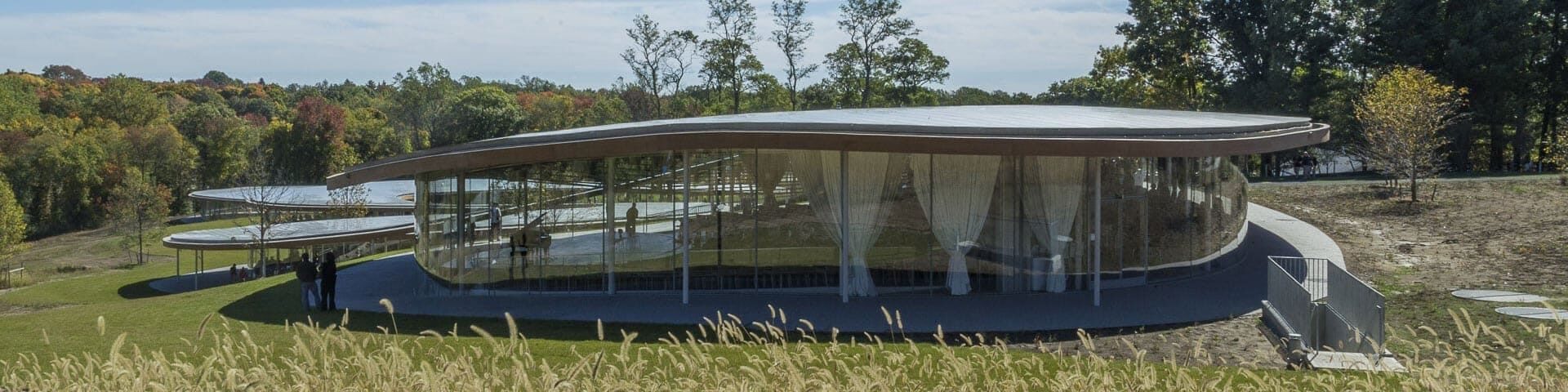 grace-farms-by-sanaa-photo-by-texjernigan-c-zahner-7356-pano